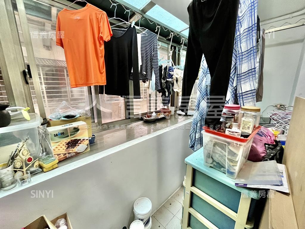 專任約台北小鎮屋況佳３房房屋室內格局與周邊環境