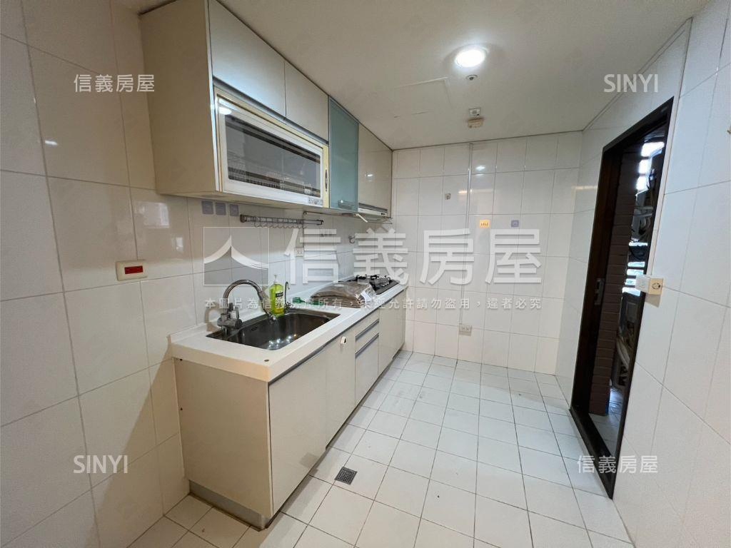 公園首席景觀四房車房屋室內格局與周邊環境