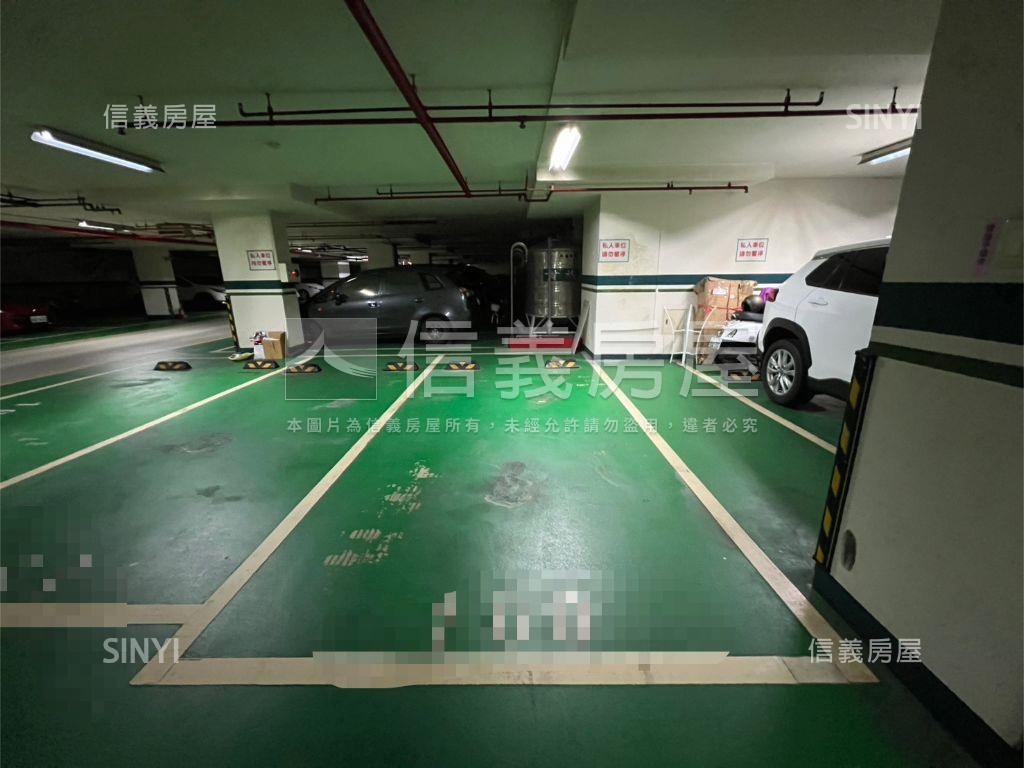 公園首席景觀四房車房屋室內格局與周邊環境