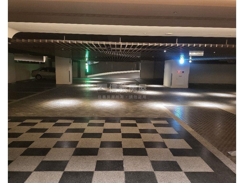 精銳Ｓｋｙ－面公園高樓層房屋室內格局與周邊環境