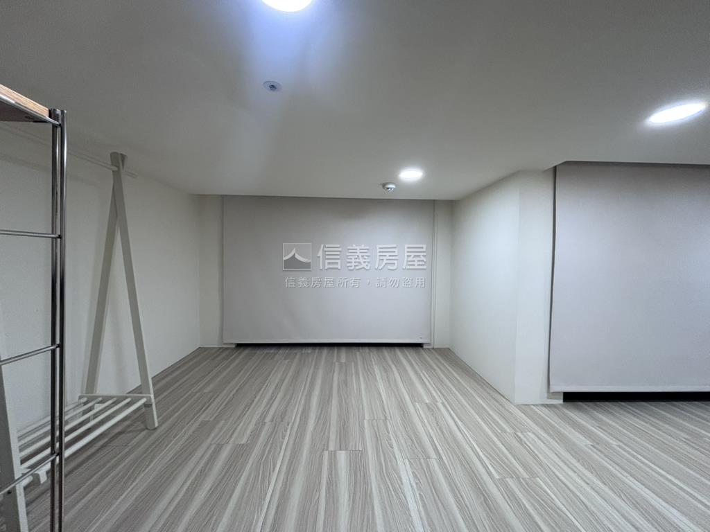 翔譽愛力稀有４米２空間房屋室內格局與周邊環境