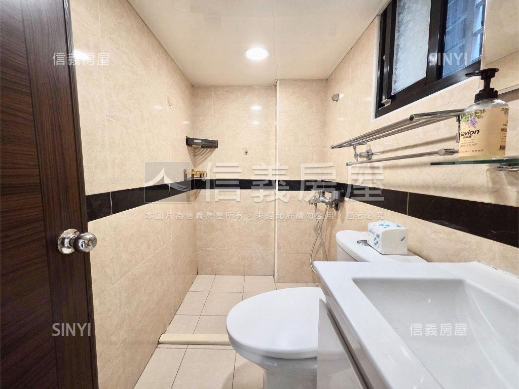 心板硯挑高舒適溫馨房房屋室內格局與周邊環境