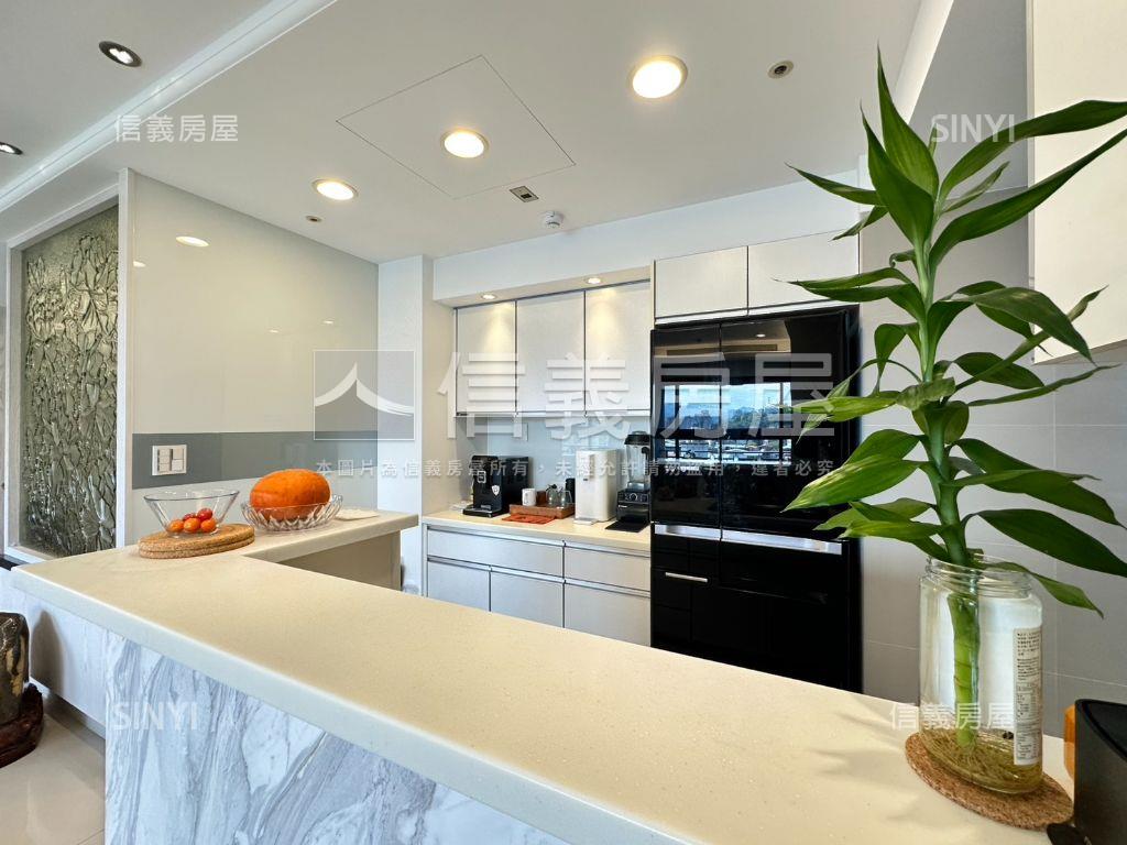 專任台大緣景觀附車位房屋室內格局與周邊環境