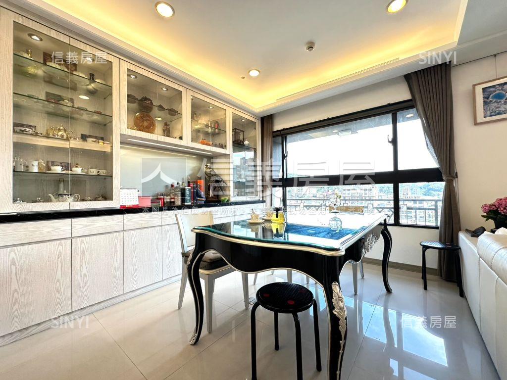 專任台大緣景觀附車位房屋室內格局與周邊環境