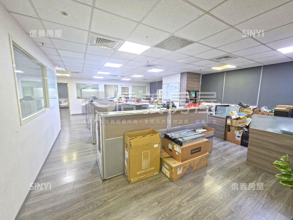 Ａ級商辦元隆捷運雙星房屋室內格局與周邊環境