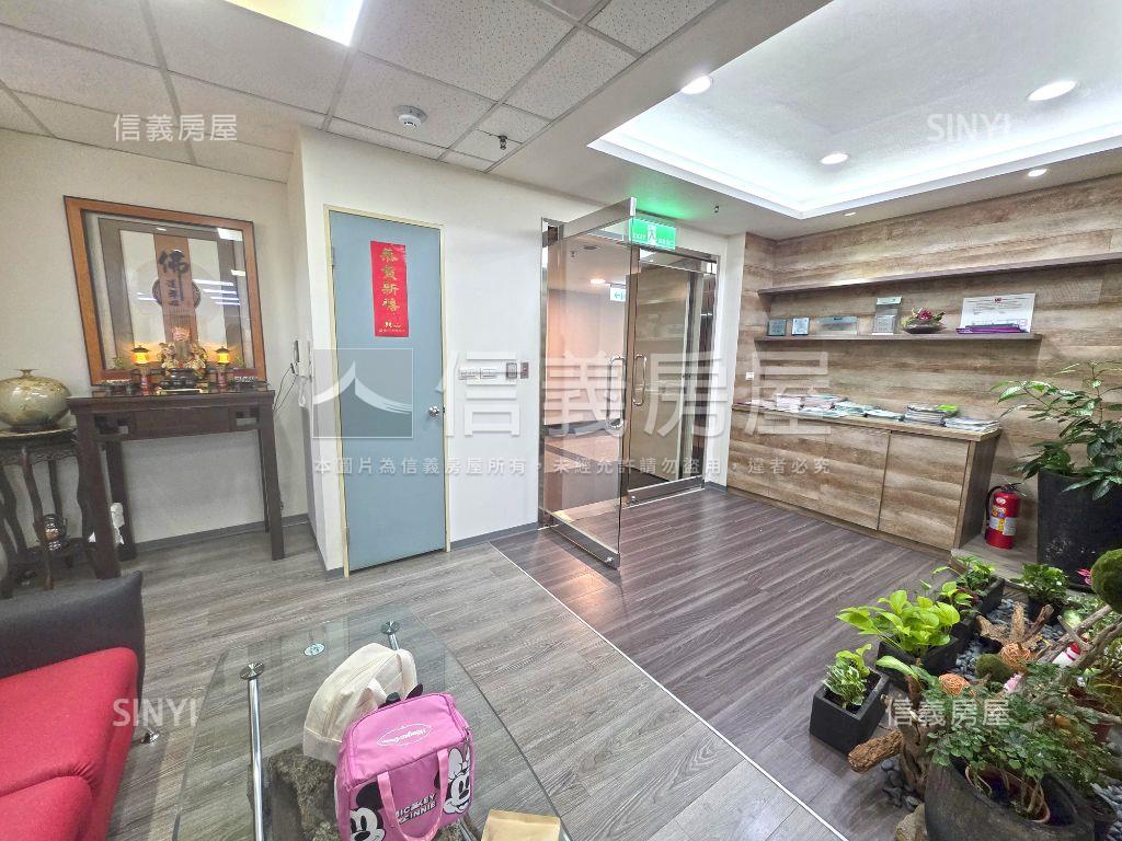 Ａ級商辦元隆捷運雙星房屋室內格局與周邊環境