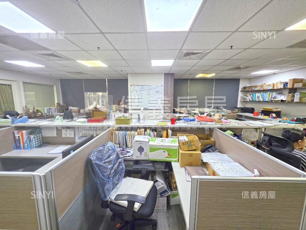 Ａ級商辦元隆捷運雙星房屋室內格局與周邊環境