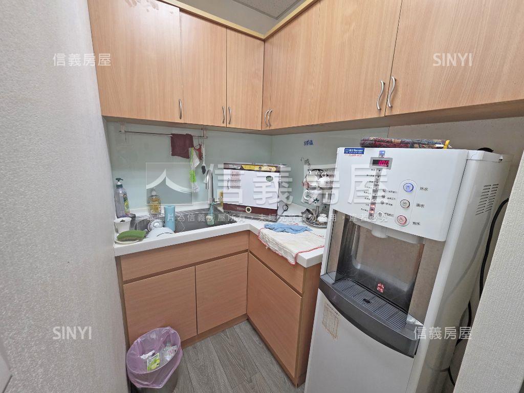 Ａ級商辦元隆捷運雙星房屋室內格局與周邊環境