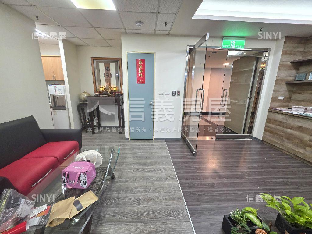 Ａ級商辦元隆捷運雙星房屋室內格局與周邊環境