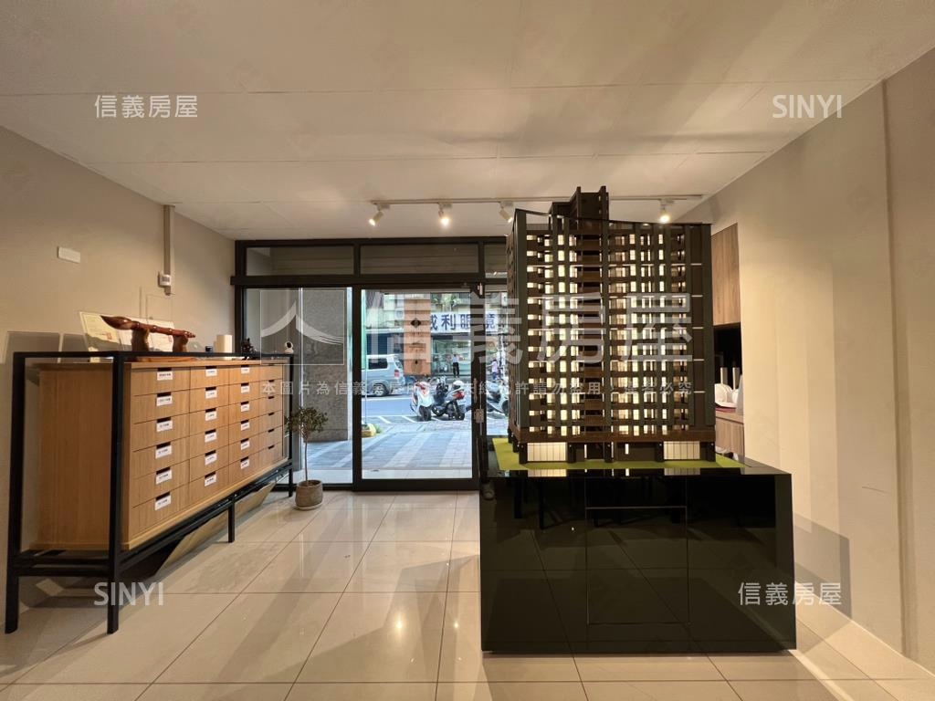 明志路挑高醒目金店面房屋室內格局與周邊環境