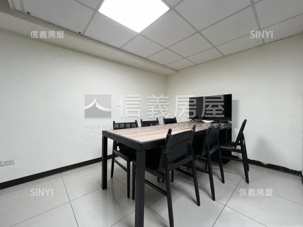 明志路挑高醒目金店面房屋室內格局與周邊環境