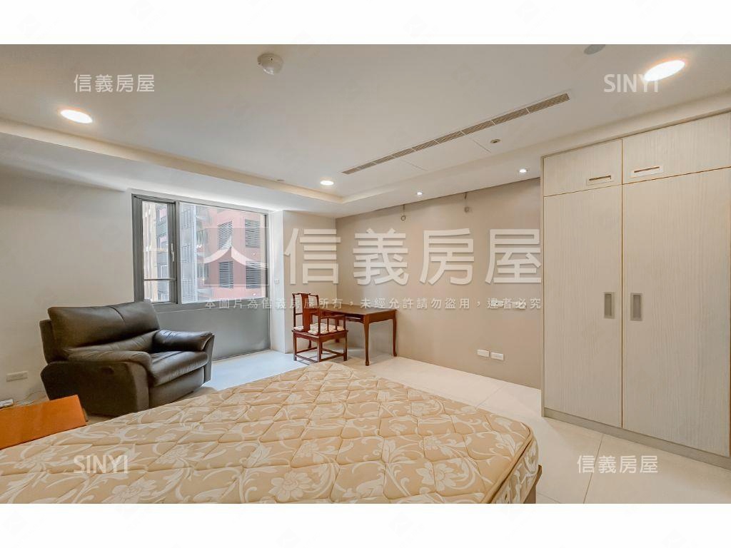 先看這間！鄉林皇居裝潢戶房屋室內格局與周邊環境