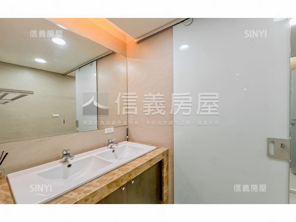 先看這間！鄉林皇居裝潢戶房屋室內格局與周邊環境