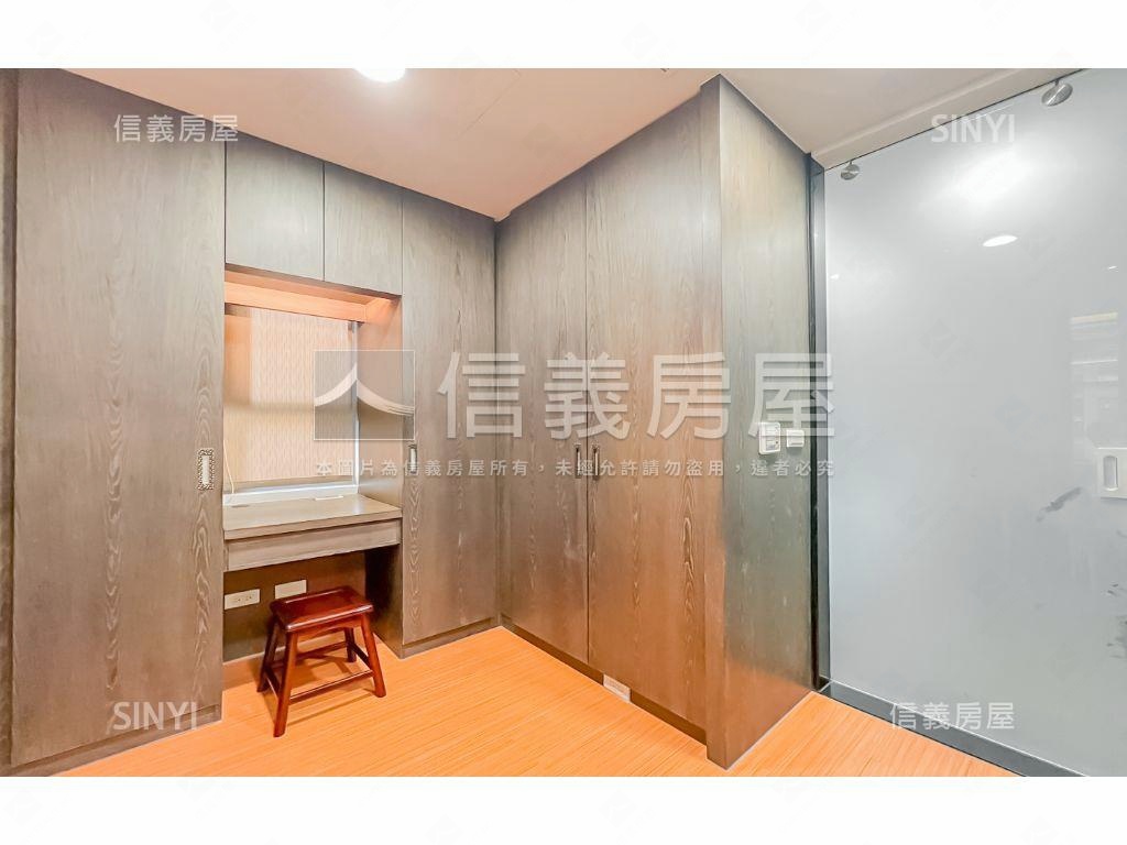 先看這間！鄉林皇居裝潢戶房屋室內格局與周邊環境
