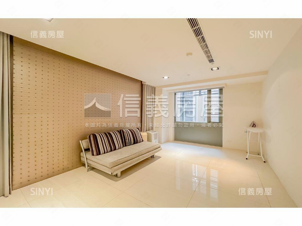 先看這間！鄉林皇居裝潢戶房屋室內格局與周邊環境