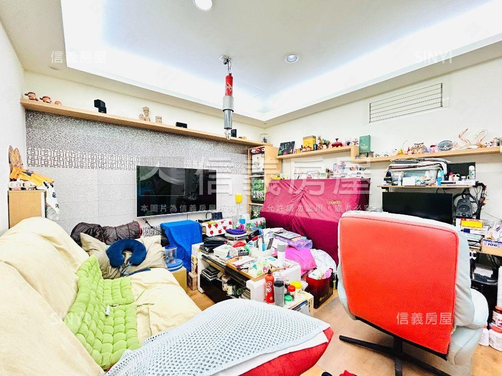 行天宮捷運三角窗透天房屋室內格局與周邊環境