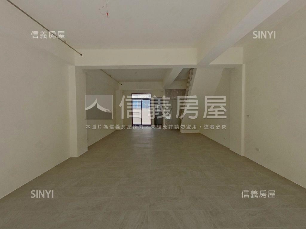 大坪數近台元後院車庫透天房屋室內格局與周邊環境