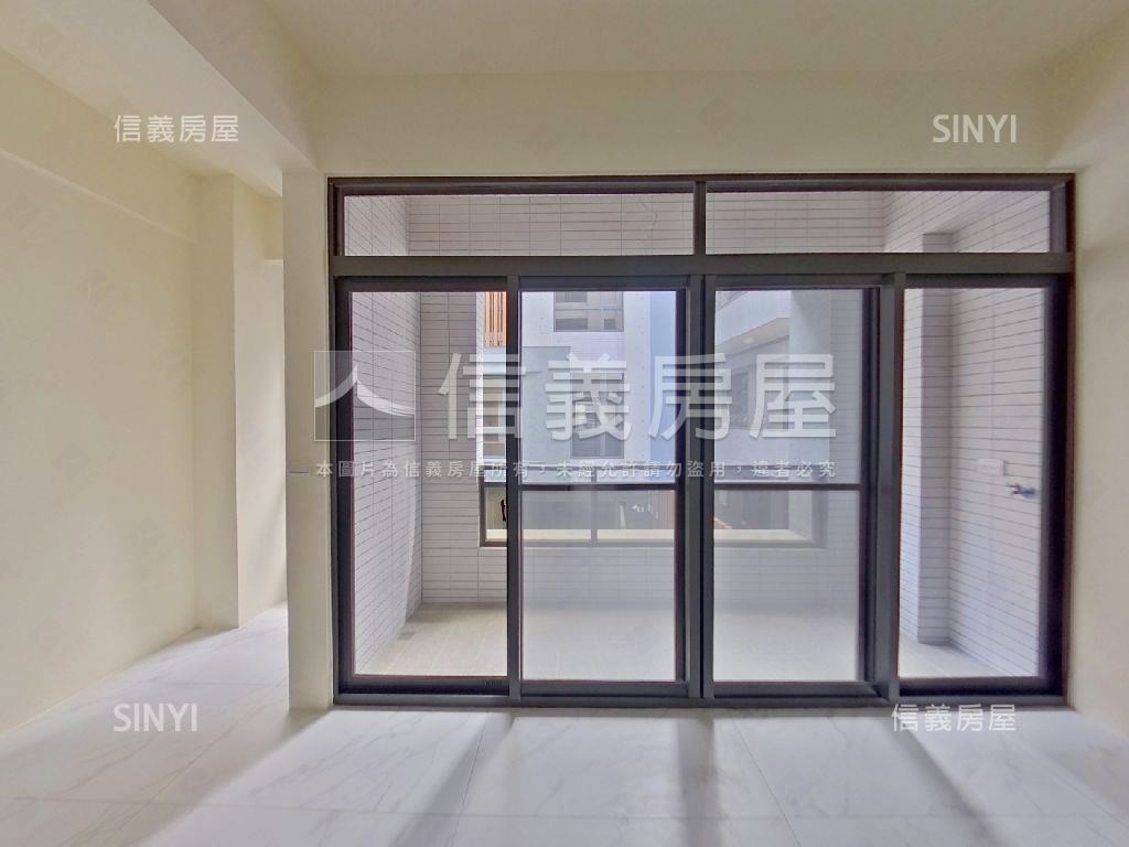 大坪數近台元後院車庫透天房屋室內格局與周邊環境