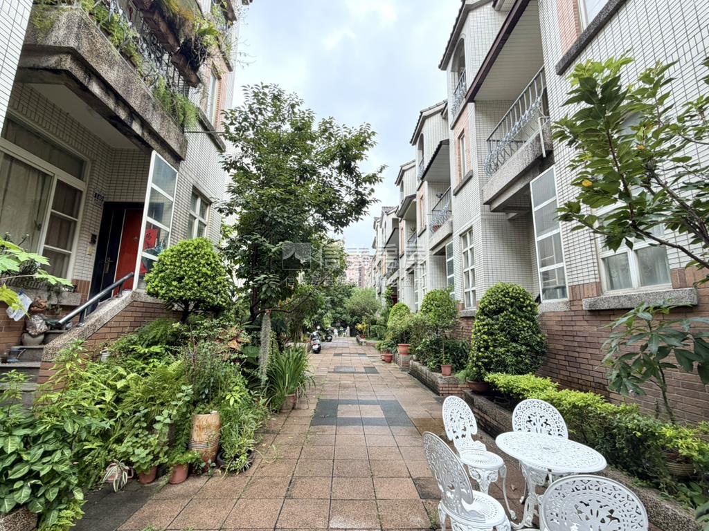 龍邦皇家別墅房屋室內格局與周邊環境