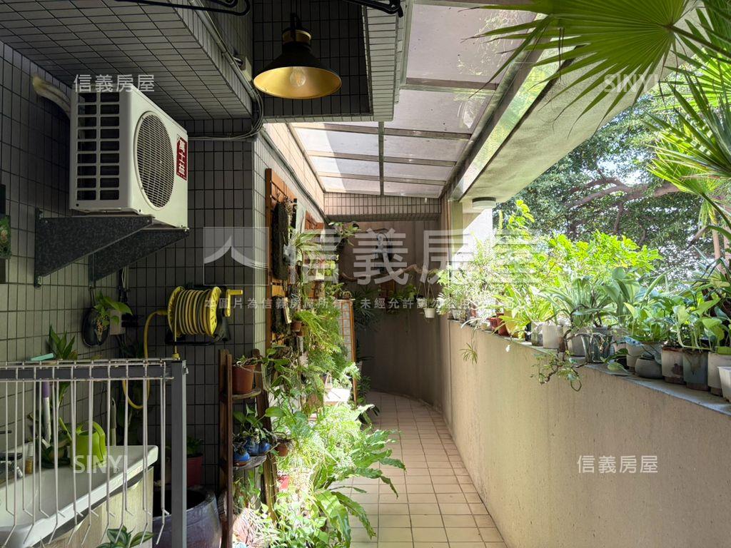 精誠商圈朝南露臺四房平車房屋室內格局與周邊環境