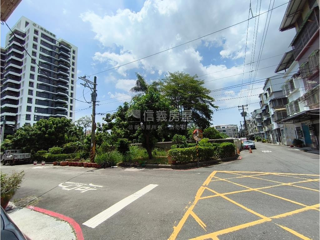 近捷運面寬別墅房屋室內格局與周邊環境