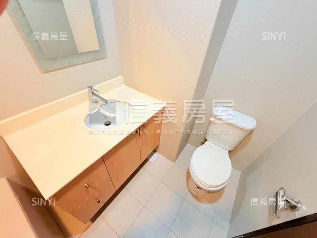 極美高樓二房帶車位房屋室內格局與周邊環境