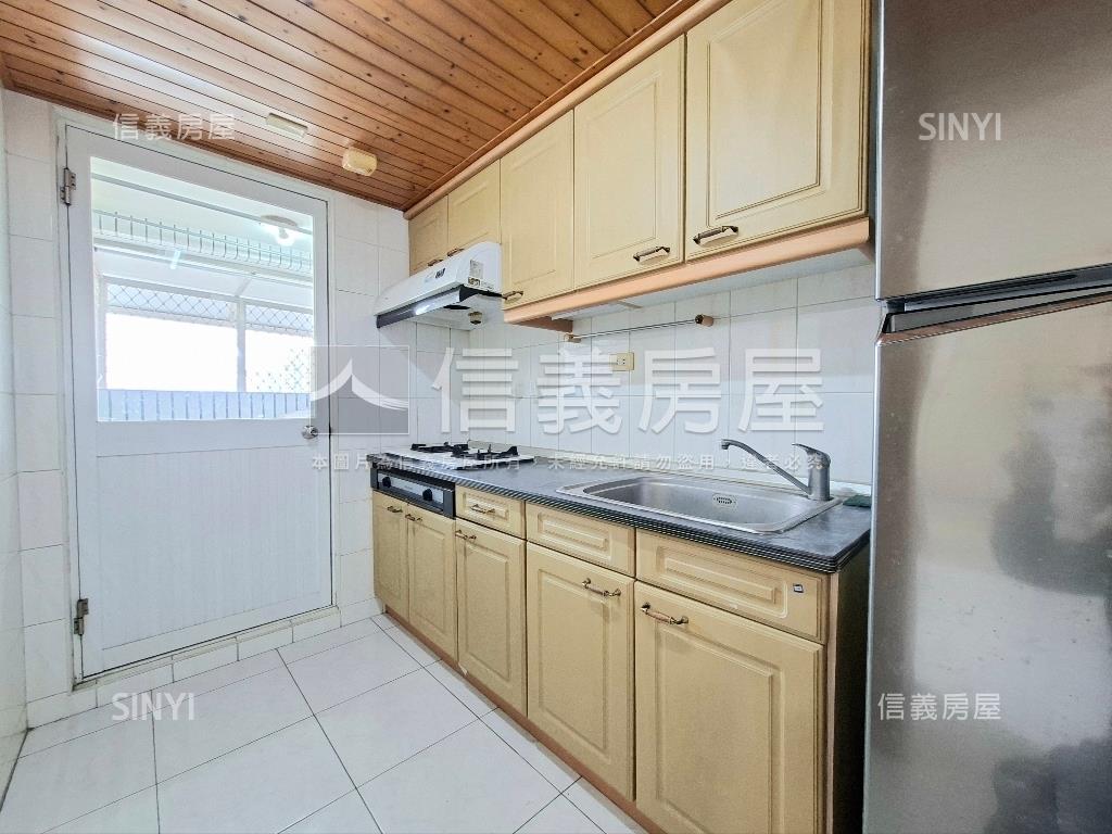 挑高暖屋｜永康河畔美居房屋室內格局與周邊環境