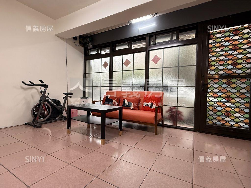 稀有低總價邊間一樓房屋室內格局與周邊環境