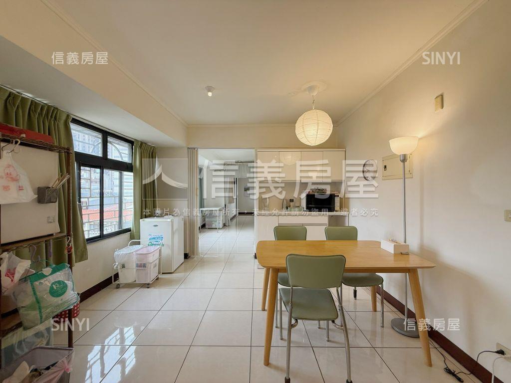 捷運旁面學校大四房附車位房屋室內格局與周邊環境