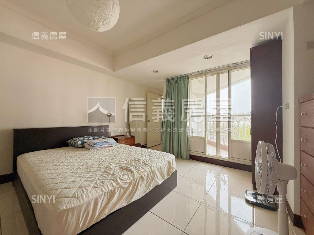 捷運旁面學校大四房附車位房屋室內格局與周邊環境