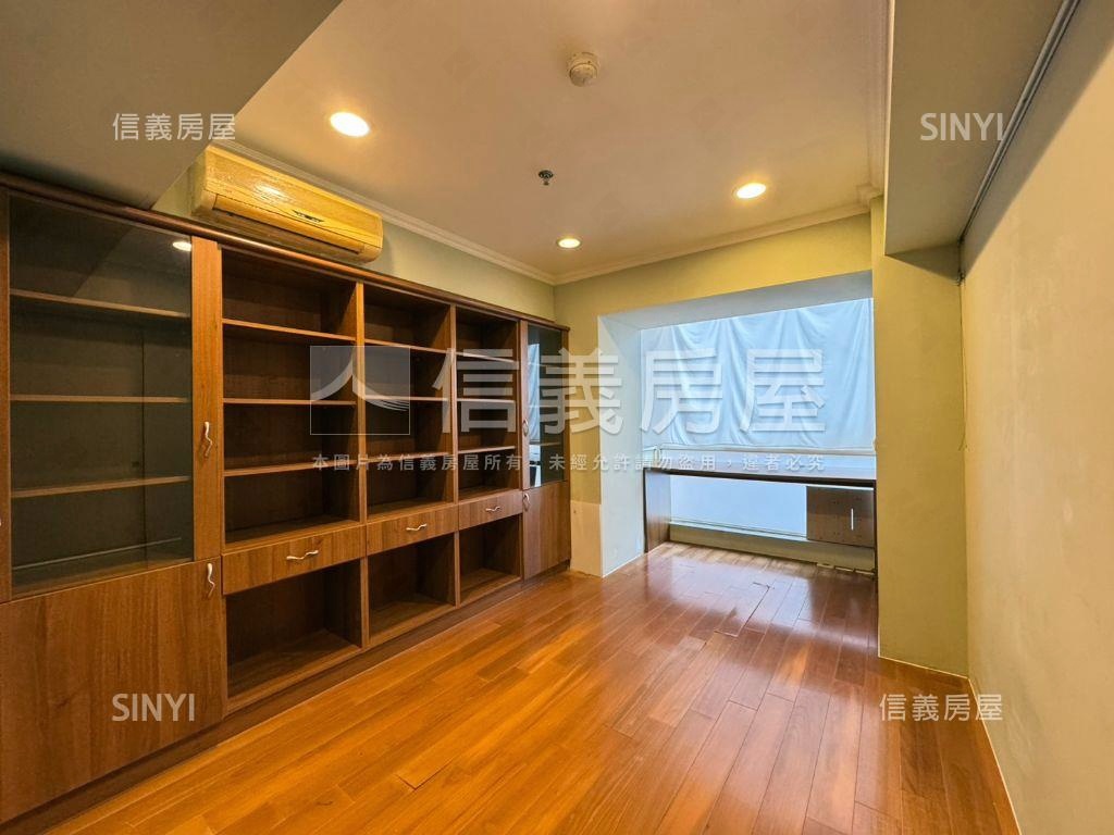 風清月朗Ω日月光房屋室內格局與周邊環境
