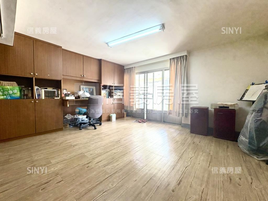 近中山商圈大地坪臨路美墅房屋室內格局與周邊環境