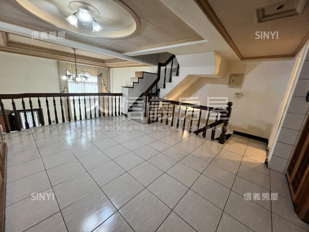獅子林商圈大面寬別墅房屋室內格局與周邊環境
