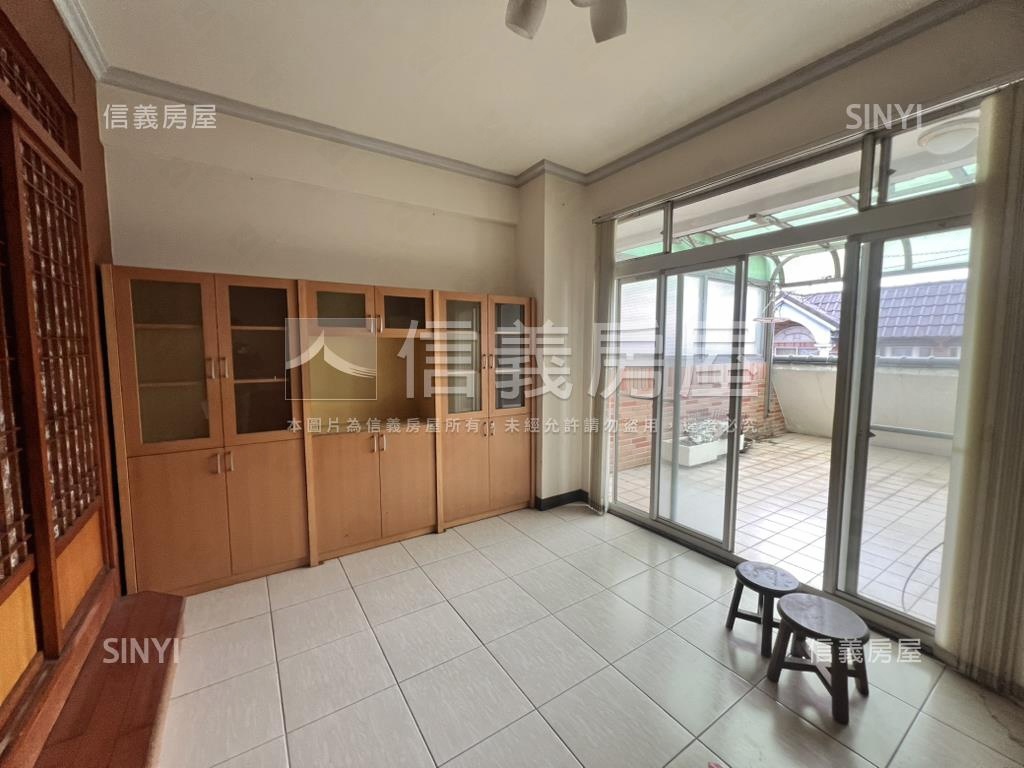 獅子林商圈大面寬別墅房屋室內格局與周邊環境