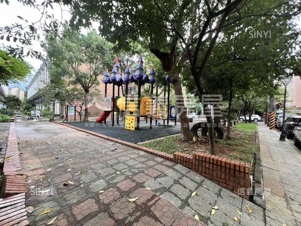 獅子林商圈大面寬別墅房屋室內格局與周邊環境