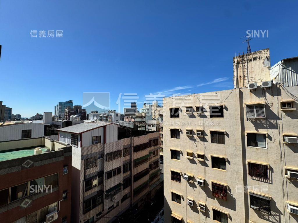近一中三面採光大三房車位房屋室內格局與周邊環境