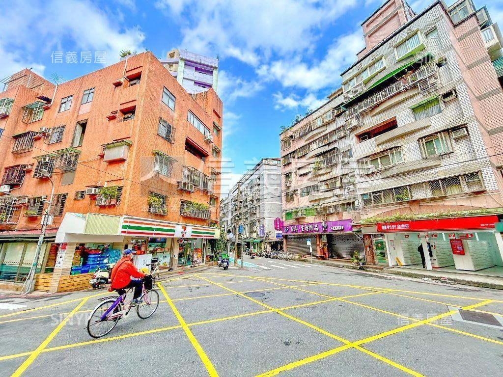 信義北醫優質低總價頂加房屋室內格局與周邊環境