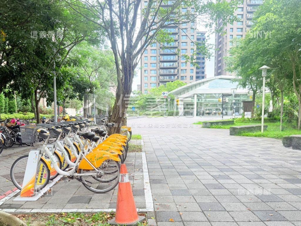 信義北醫優質低總價頂加房屋室內格局與周邊環境