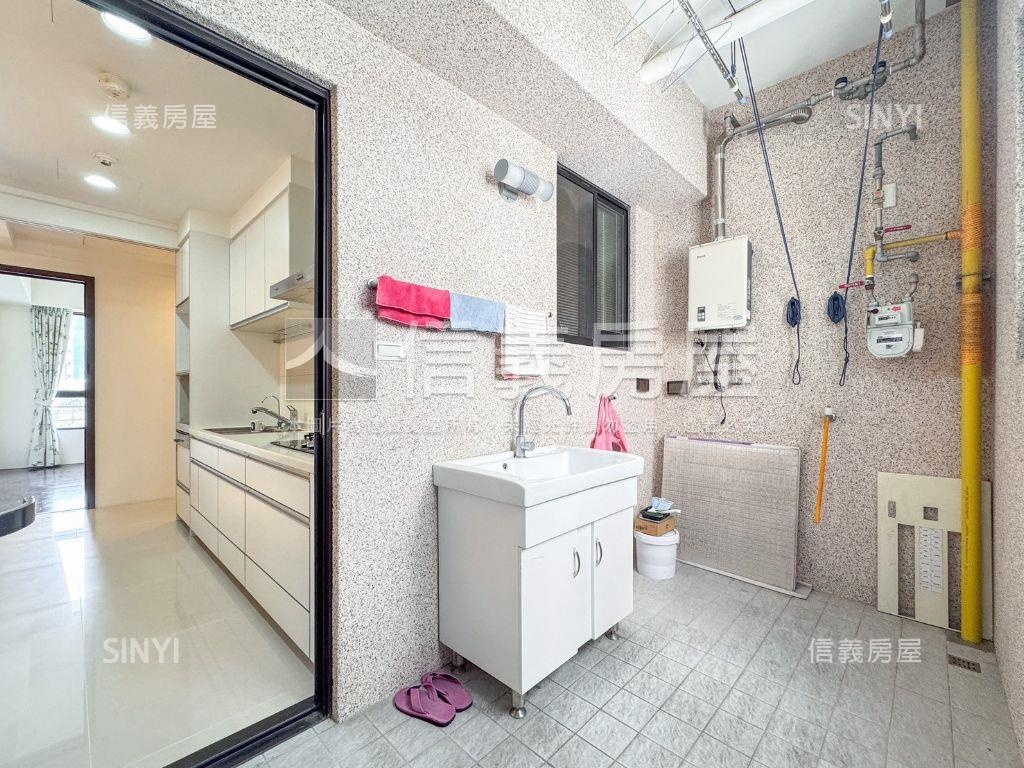 坤山水漾四房雙車位房屋室內格局與周邊環境