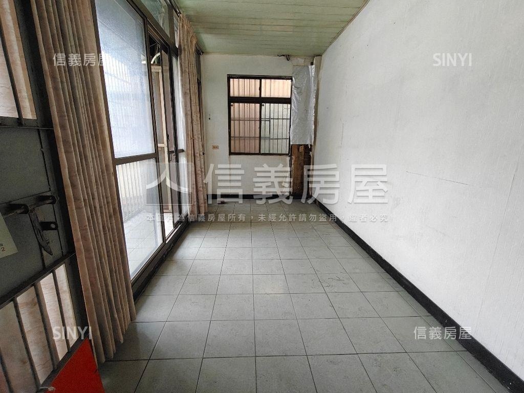 中清路黃金透店近經貿園區房屋室內格局與周邊環境