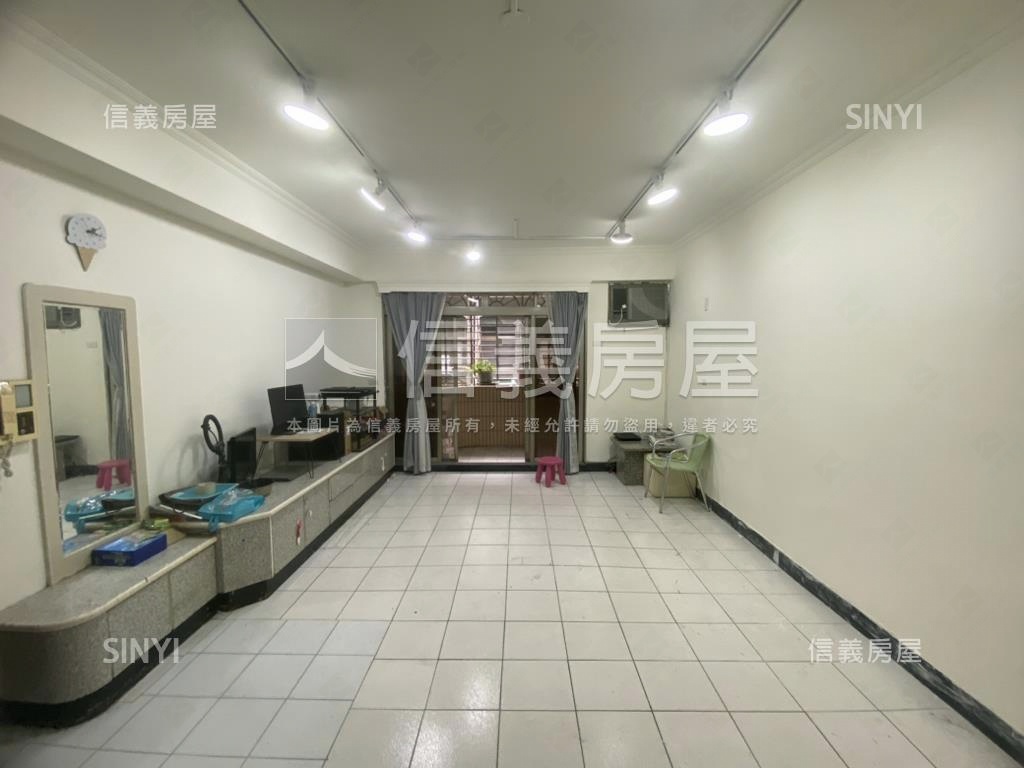 華順街大空間華廈房屋室內格局與周邊環境