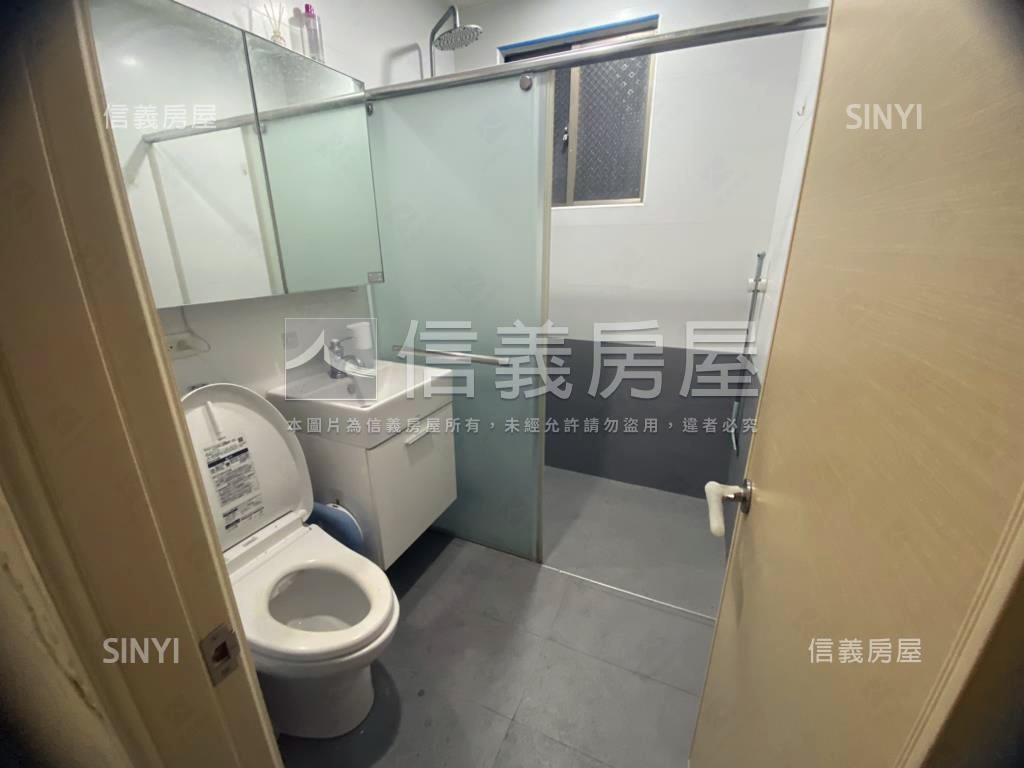 華順街大空間華廈房屋室內格局與周邊環境