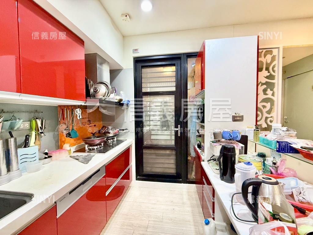 ＮｅｗＳｋｙ成家三房車位房屋室內格局與周邊環境