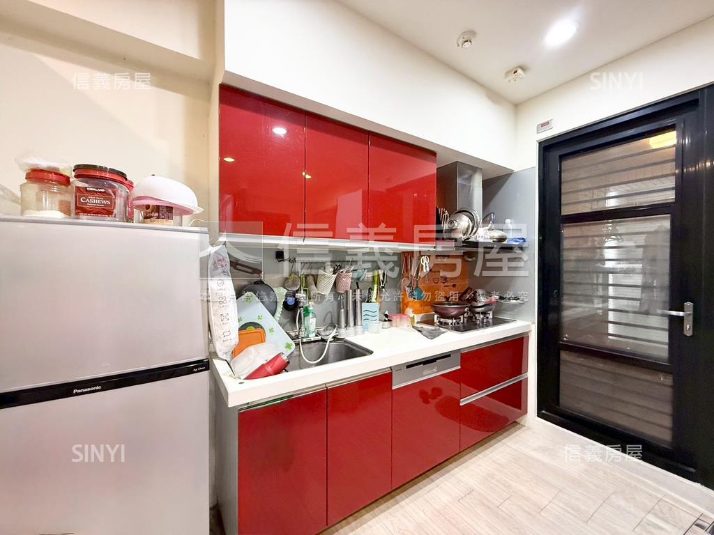 ＮｅｗＳｋｙ成家三房車位房屋室內格局與周邊環境