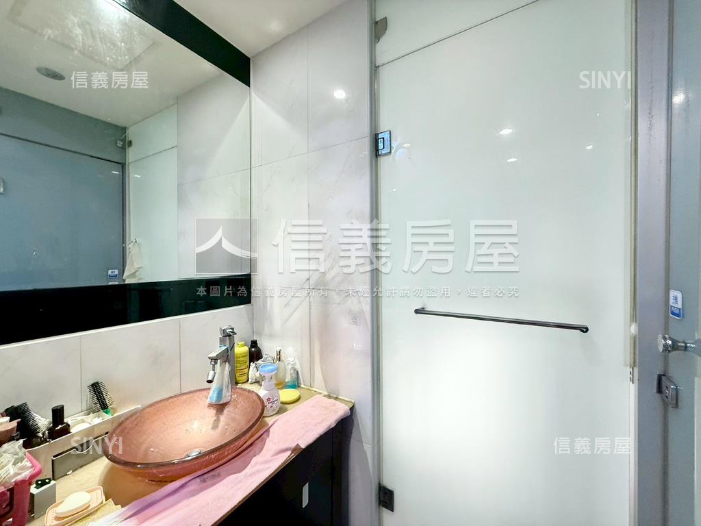 ＮｅｗＳｋｙ成家三房車位房屋室內格局與周邊環境