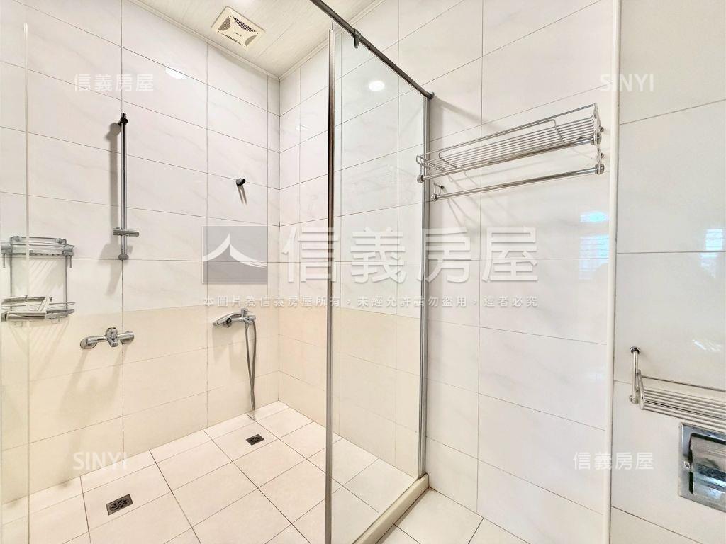 蔚藍海角間三房外棟雙車位房屋室內格局與周邊環境