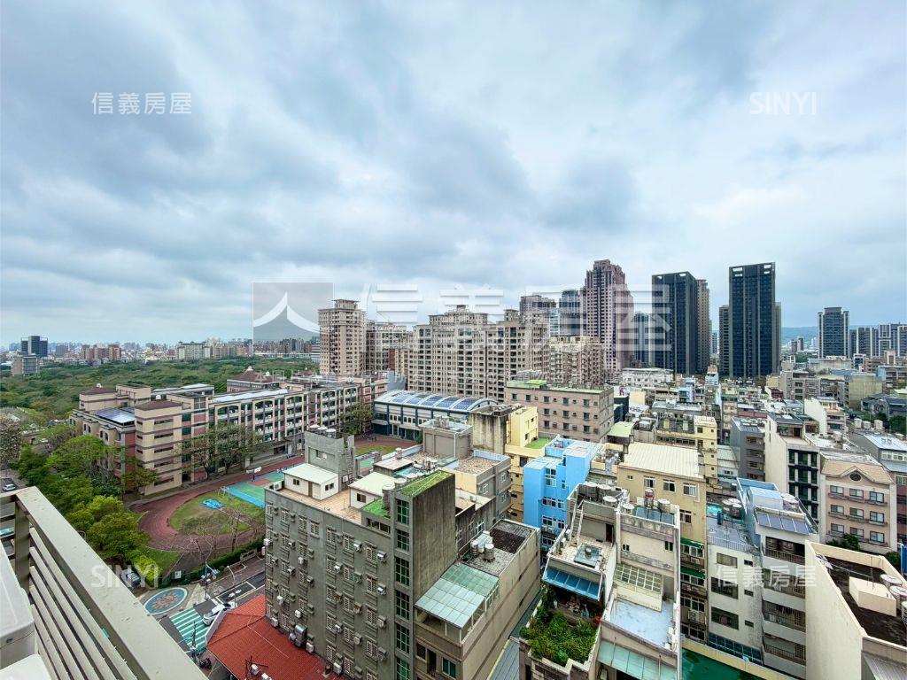 蔚藍海角間三房外棟雙車位房屋室內格局與周邊環境