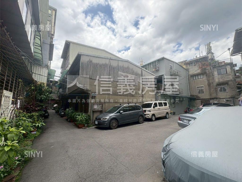 環狀線通勤透天房屋室內格局與周邊環境