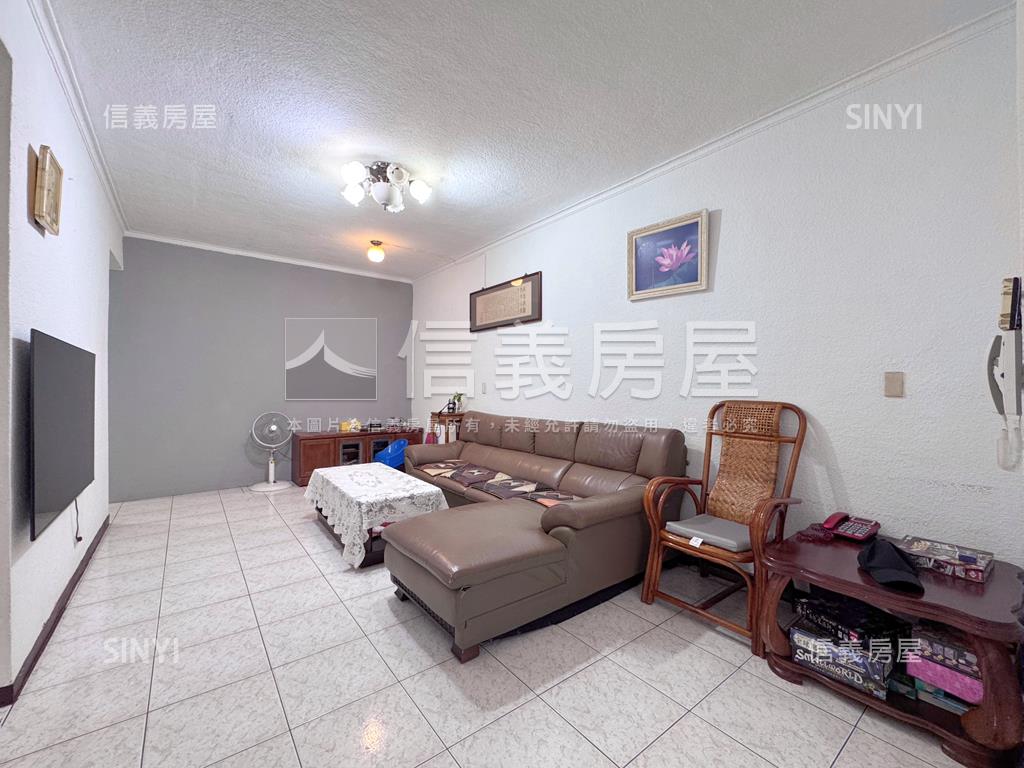 警光靜好邊間三面採光美寓房屋室內格局與周邊環境