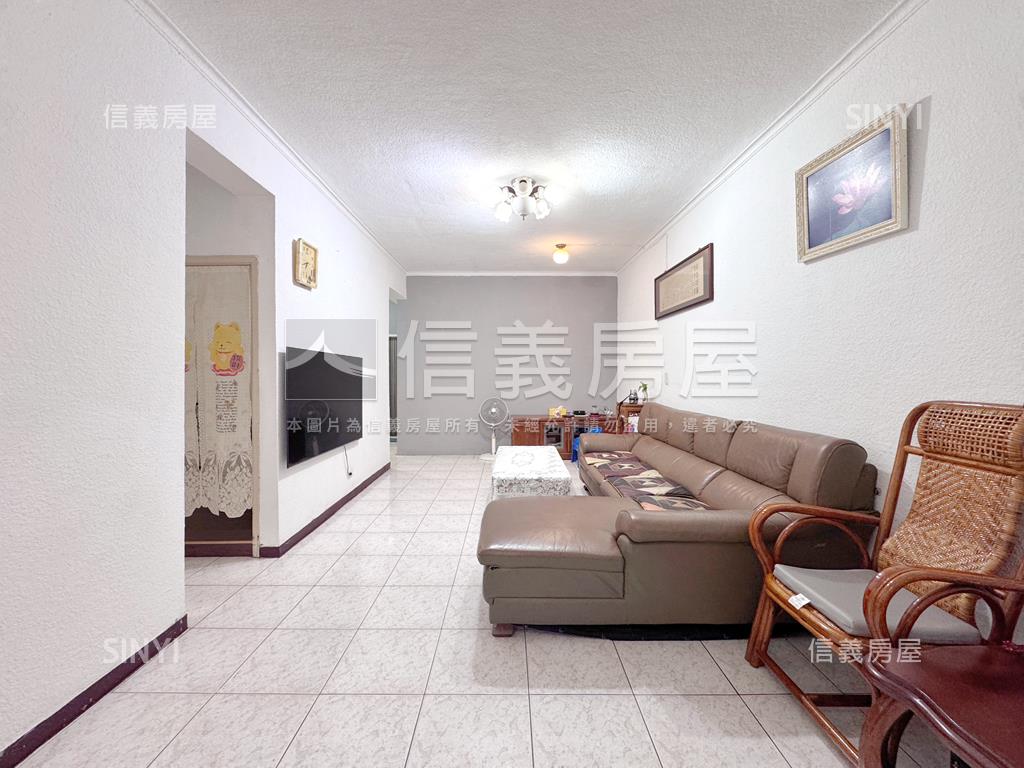 警光靜好邊間三面採光美寓房屋室內格局與周邊環境